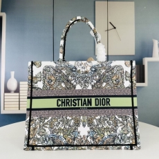 Dior Shopping Bags